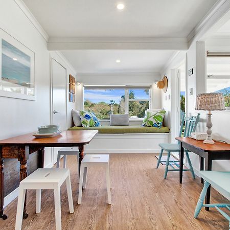 The Little Blue Bach In Oneroa Village By Waiheke Unlimited Εξωτερικό φωτογραφία