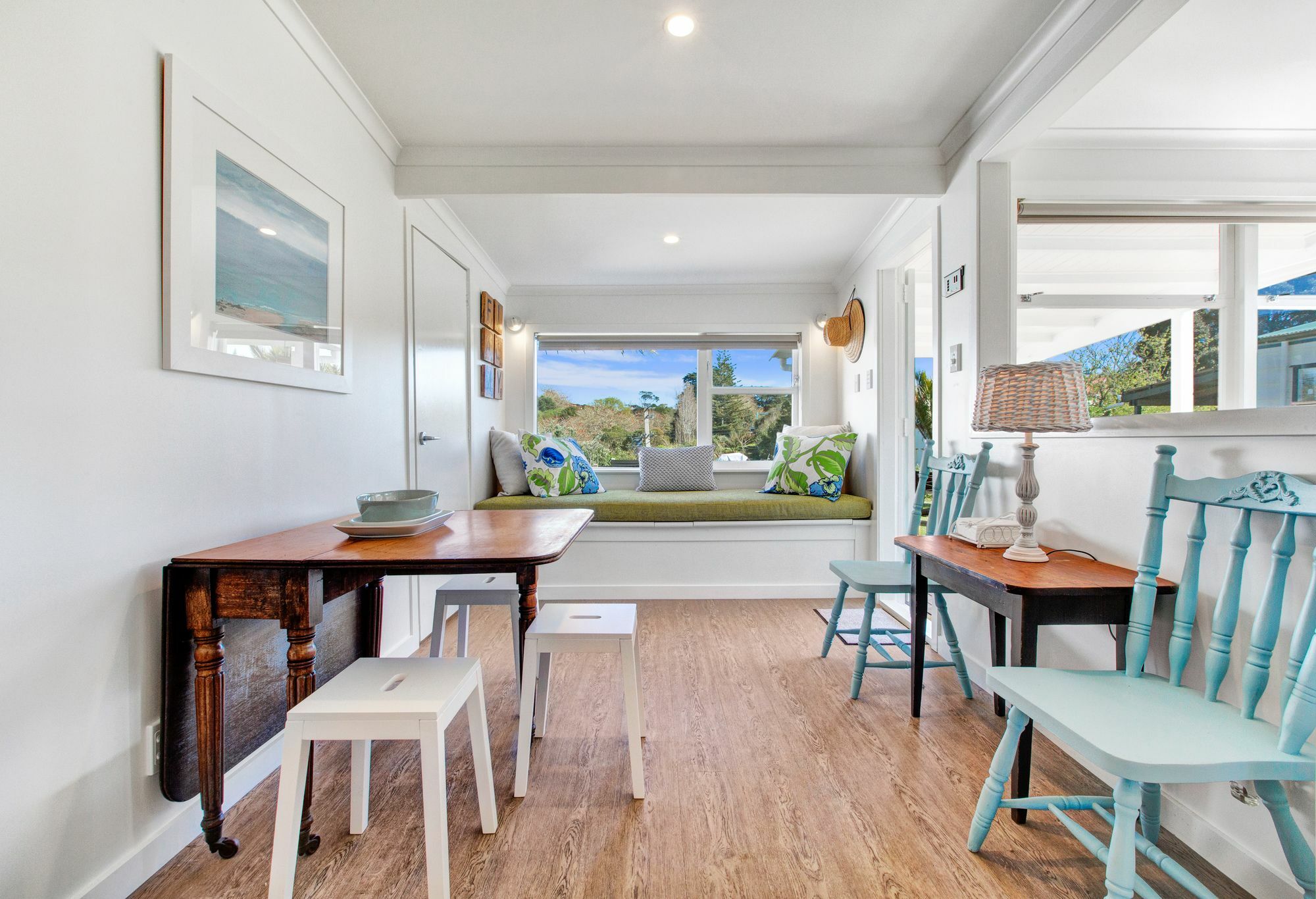The Little Blue Bach In Oneroa Village By Waiheke Unlimited Εξωτερικό φωτογραφία